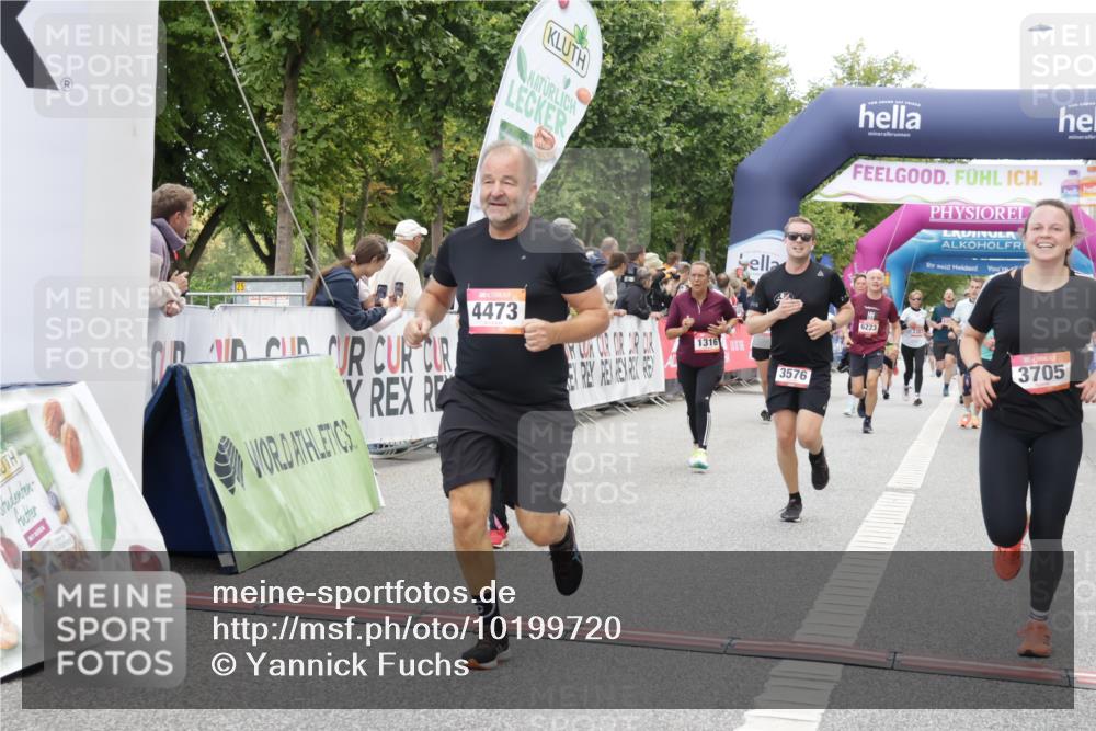 06.09.2026 - CURREX Alsterlauf Yannick Fuchs http://msf.ph/oto/10199720 06.09.2026 10:07:44 Ziel 1316, 2176, 2430, 2524, 3576, 3705, 3706, 4473, 5338, 5633, 6147 meine-sportfotos.de