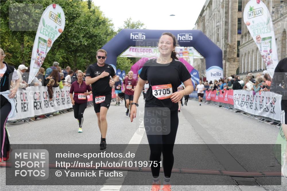 06.09.2026 - CURREX Alsterlauf Yannick Fuchs http://msf.ph/oto/10199751 06.09.2026 10:07:45 Ziel 1316, 2176, 2430, 2524, 2654, 3092, 3576, 3705, 3706, 4419, 4473, 5338, 6147, 6223 meine-sportfotos.de