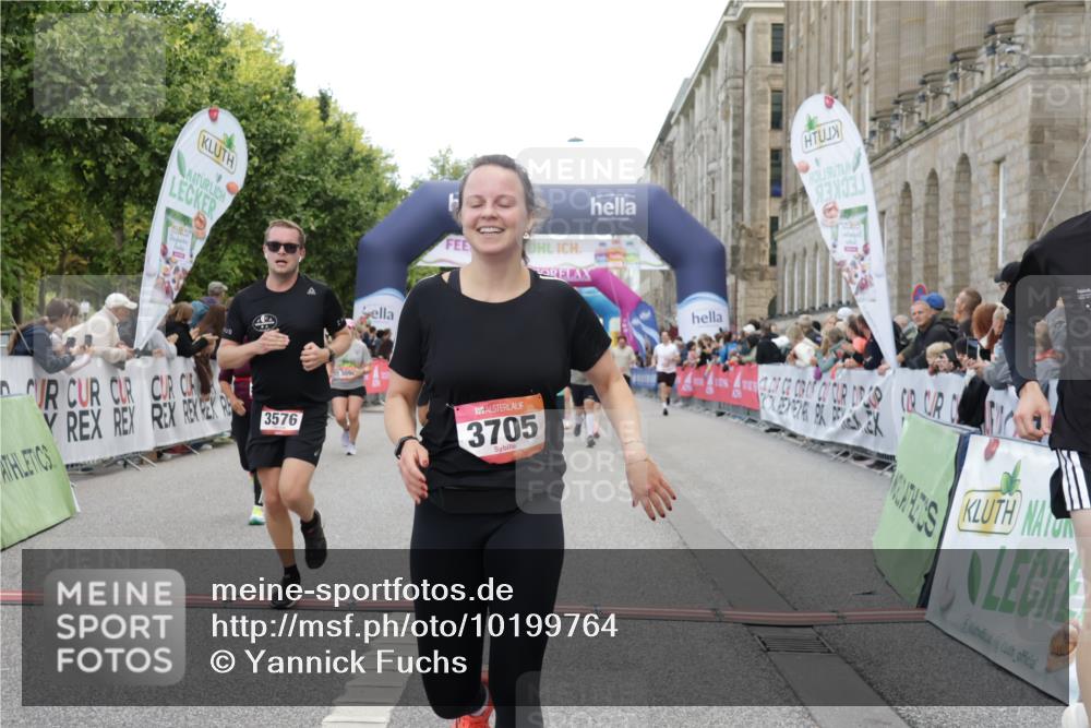 06.09.2026 - CURREX Alsterlauf Yannick Fuchs http://msf.ph/oto/10199764 06.09.2026 10:07:46 Ziel 1316, 2176, 2430, 2524, 2654, 3092, 3576, 3705, 3706, 4419, 4473, 5338, 5860, 6147, 6176, 6223 meine-sportfotos.de