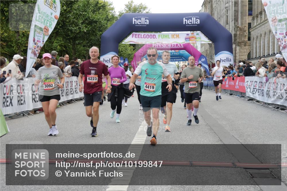 06.09.2026 - CURREX Alsterlauf Yannick Fuchs http://msf.ph/oto/10199847 06.09.2026 10:07:48 Ziel 1316, 2123, 2387, 2430, 2654, 3092, 3576, 3705, 3706, 3722, 3723, 4419, 4473, 5338, 5587, 5791, 5860, 6044, 6176, 6223, 6382 meine-sportfotos.de