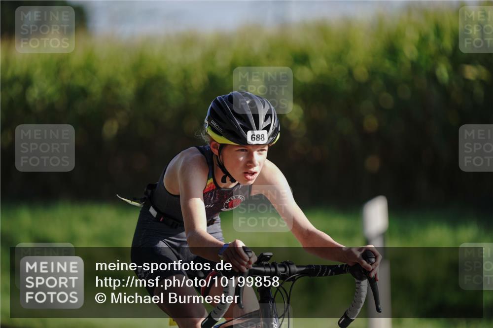 06.09.2026 - 20. Norderstedt Triathlon Michael Burmester http://msf.ph/oto/10199858 06.09.2026 09:36:42 Radfahren 626, 688 meine-sportfotos.de