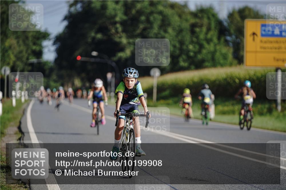 06.09.2026 - 20. Norderstedt Triathlon Michael Burmester http://msf.ph/oto/10199908 06.09.2026 09:38:02 Radfahren 649, 661 meine-sportfotos.de