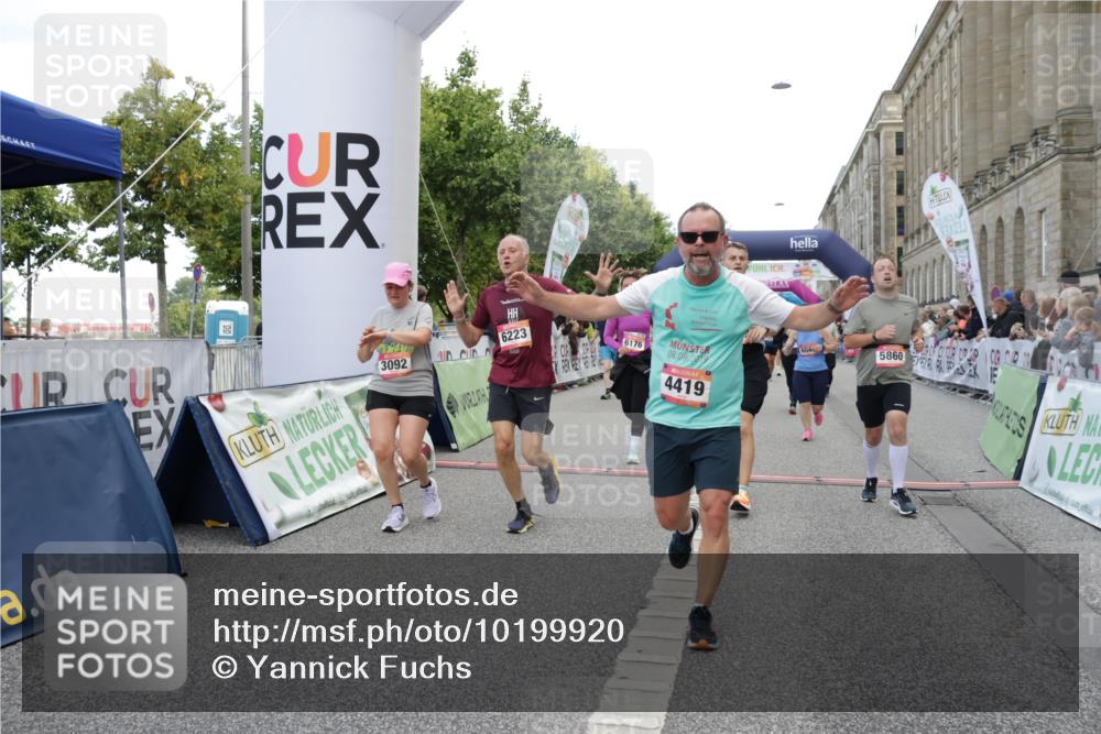 06.09.2026 - CURREX Alsterlauf Yannick Fuchs http://msf.ph/oto/10199920 06.09.2026 10:07:50 Ziel 1316, 2123, 2387, 2654, 2933, 3092, 3576, 3705, 3706, 3722, 3723, 4419, 4473, 5338, 5587, 5588, 5791, 5860, 6044, 6176, 6223, 6382 meine-sportfotos.de
