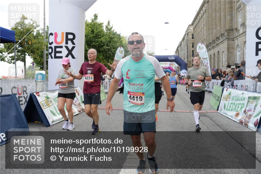 06.09.2026 - CURREX Alsterlauf Yannick Fuchs http://msf.ph/oto/10199928 06.09.2026 10:07:51 Ziel 1316, 2123, 2387, 2654, 2933, 3092, 3576, 3705, 3706, 3722, 3723, 3915, 3932, 4419, 4473, 5324, 5338, 5587, 5588, 5791, 5860, 6044, 6176, 6223, 6382 meine-sportfotos.de