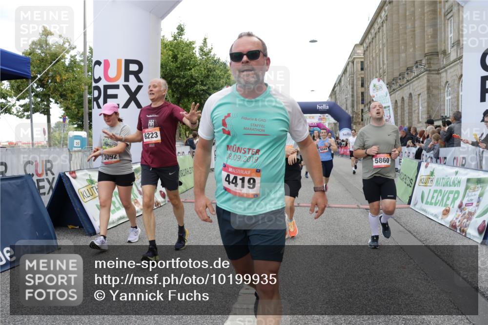 06.09.2026 - CURREX Alsterlauf Yannick Fuchs http://msf.ph/oto/10199935 06.09.2026 10:07:51 Ziel 1316, 2123, 2387, 2654, 2933, 3092, 3576, 3705, 3706, 3722, 3723, 3915, 3932, 4419, 4473, 5324, 5338, 5587, 5588, 5791, 5860, 6044, 6176, 6223, 6382 meine-sportfotos.de