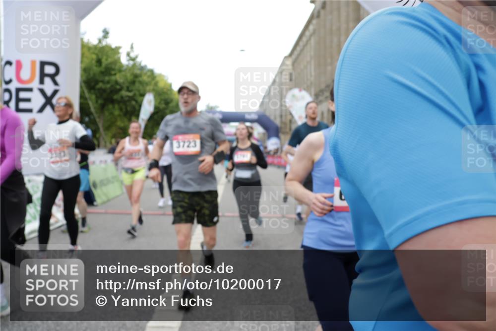 06.09.2026 - CURREX Alsterlauf Yannick Fuchs http://msf.ph/oto/10200017 06.09.2026 10:07:54 Ziel 1316, 2123, 2387, 2654, 2933, 3092, 3296, 3722, 3723, 3757, 3758, 3915, 3916, 3932, 4419, 5324, 5587, 5588, 5791, 5860, 6044, 6176, 6223, 6382 meine-sportfotos.de