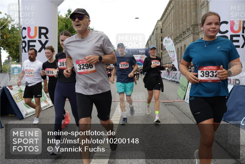 06.09.2026 - CURREX Alsterlauf Yannick Fuchs http://msf.ph/oto/10200148 06.09.2026 10:07:58 Ziel 2123, 2387, 2933, 3296, 3666, 3722, 3723, 3757, 3758, 3915, 3916, 3932, 4159, 5290, 5324, 5587, 5588, 5597, 5791, 5860, 6044, 6168, 6176, 6382 meine-sportfotos.de