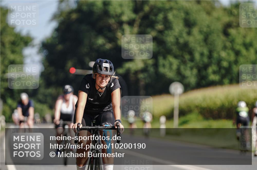06.09.2026 - 20. Norderstedt Triathlon Michael Burmester http://msf.ph/oto/10200190 06.09.2026 10:32:06 Radfahren 1215, 1226, 1232 meine-sportfotos.de