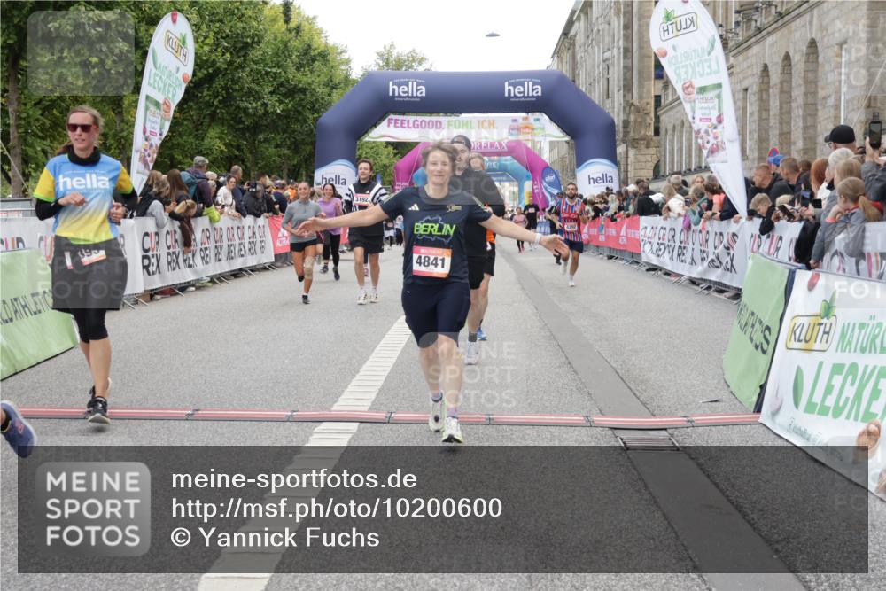 06.09.2026 - CURREX Alsterlauf Yannick Fuchs http://msf.ph/oto/10200600 06.09.2026 10:08:05 Ziel 2390, 2407, 3192, 3193, 3194, 3298, 3666, 4159, 4292, 4727, 4841, 5049, 5256, 5290, 5597, 6168, 6361, 6395 meine-sportfotos.de