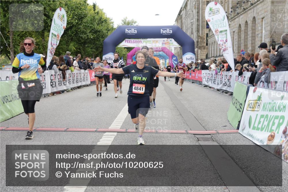 06.09.2026 - CURREX Alsterlauf Yannick Fuchs http://msf.ph/oto/10200625 06.09.2026 10:08:06 Ziel 2390, 2407, 3192, 3193, 3194, 3298, 3666, 4159, 4292, 4727, 4841, 5049, 5256, 5290, 5597, 6168, 6361, 6395 meine-sportfotos.de