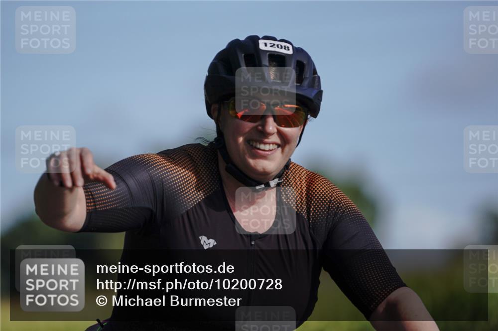 06.09.2026 - 20. Norderstedt Triathlon Michael Burmester http://msf.ph/oto/10200728 06.09.2026 10:36:12 Radfahren 1208 meine-sportfotos.de