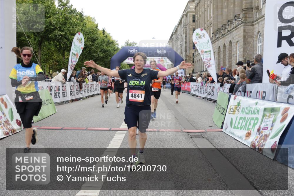 06.09.2026 - CURREX Alsterlauf Yannick Fuchs http://msf.ph/oto/10200730 06.09.2026 10:08:06 Ziel 2390, 2407, 3192, 3193, 3194, 3298, 3666, 4159, 4292, 4727, 4841, 5049, 5256, 5290, 5597, 6168, 6361, 6395 meine-sportfotos.de