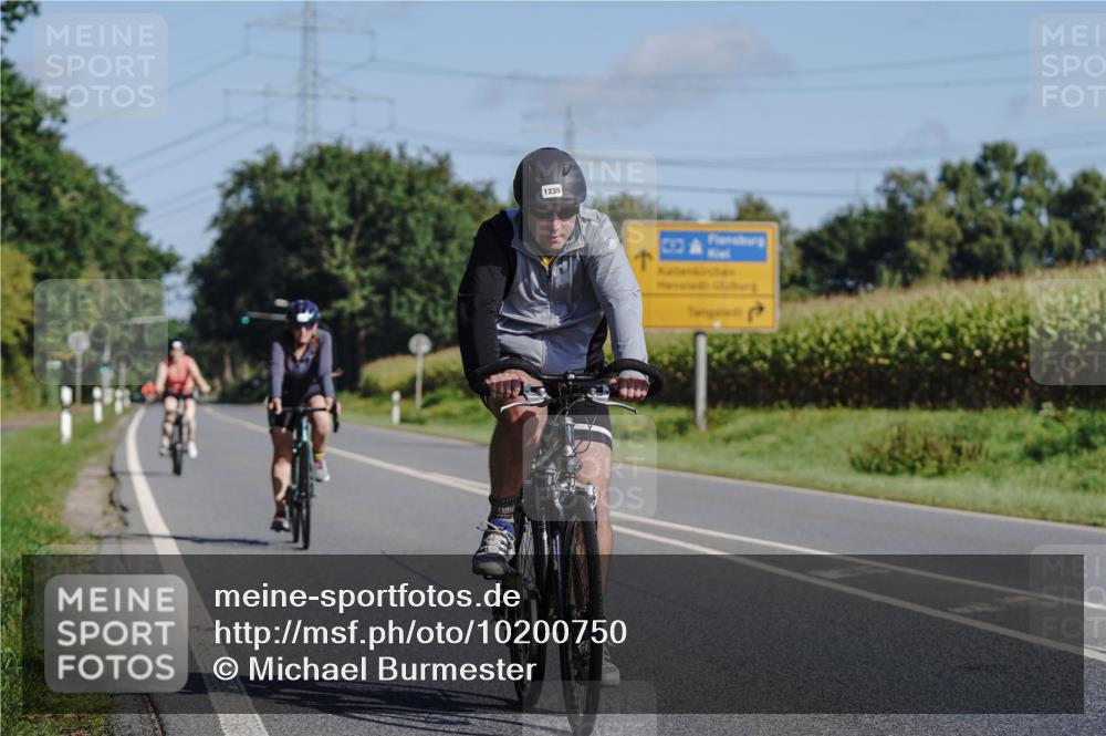 06.09.2026 - 20. Norderstedt Triathlon Michael Burmester http://msf.ph/oto/10200750 06.09.2026 10:36:21 Radfahren 1193, 1229, 1235 meine-sportfotos.de