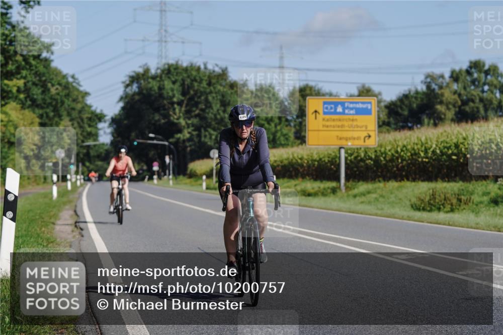 06.09.2026 - 20. Norderstedt Triathlon Michael Burmester http://msf.ph/oto/10200757 06.09.2026 10:36:22 Radfahren 1193, 1229, 1235 meine-sportfotos.de