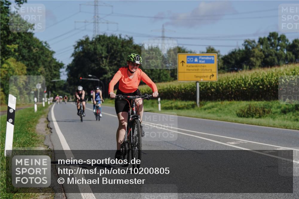 06.09.2026 - 20. Norderstedt Triathlon Michael Burmester http://msf.ph/oto/10200805 06.09.2026 10:36:49 Radfahren 702, 703, 1504 meine-sportfotos.de