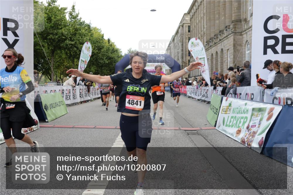 06.09.2026 - CURREX Alsterlauf Yannick Fuchs http://msf.ph/oto/10200807 06.09.2026 10:08:07 Ziel 2390, 2407, 3192, 3193, 3194, 3298, 3666, 4159, 4292, 4727, 4841, 5049, 5256, 5290, 5597, 6168, 6361, 6395 meine-sportfotos.de
