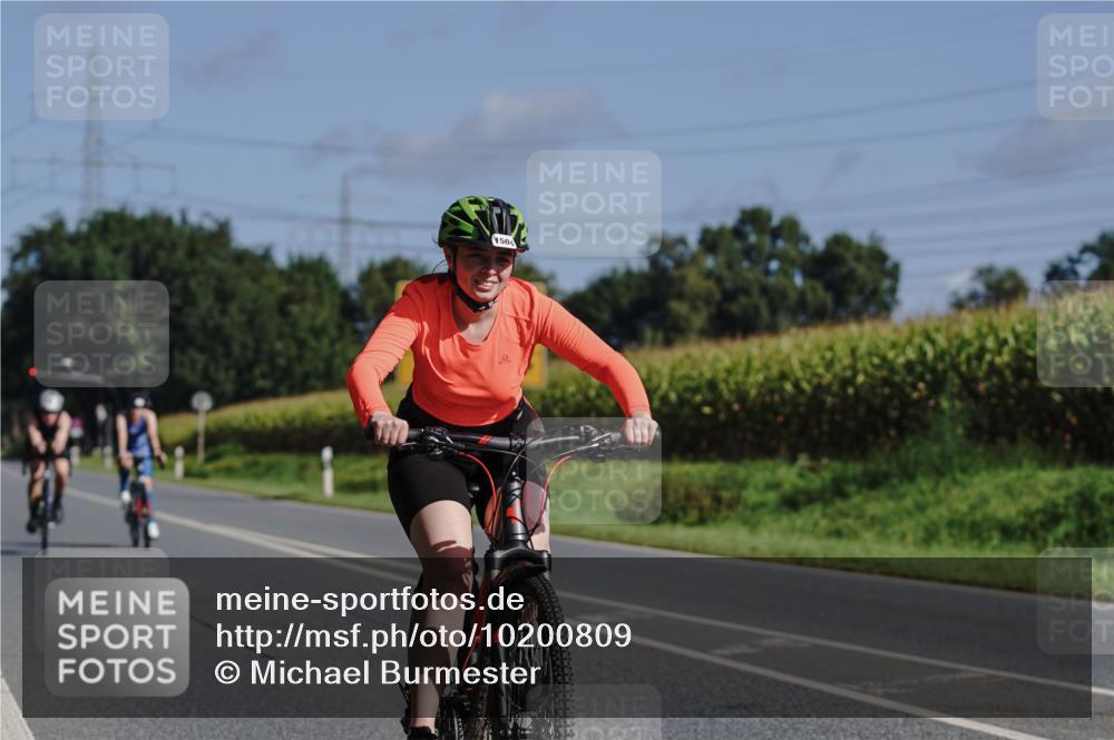 06.09.2026 - 20. Norderstedt Triathlon Michael Burmester http://msf.ph/oto/10200809 06.09.2026 10:36:49 Radfahren 702, 703, 1504 meine-sportfotos.de