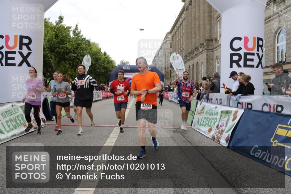 06.09.2026 - CURREX Alsterlauf Yannick Fuchs http://msf.ph/oto/10201013 06.09.2026 10:08:09 Ziel 2363, 2390, 2407, 2785, 3192, 3193, 3194, 3298, 3666, 4292, 4727, 4841, 5049, 5256, 5290, 5507, 6361, 6395 meine-sportfotos.de