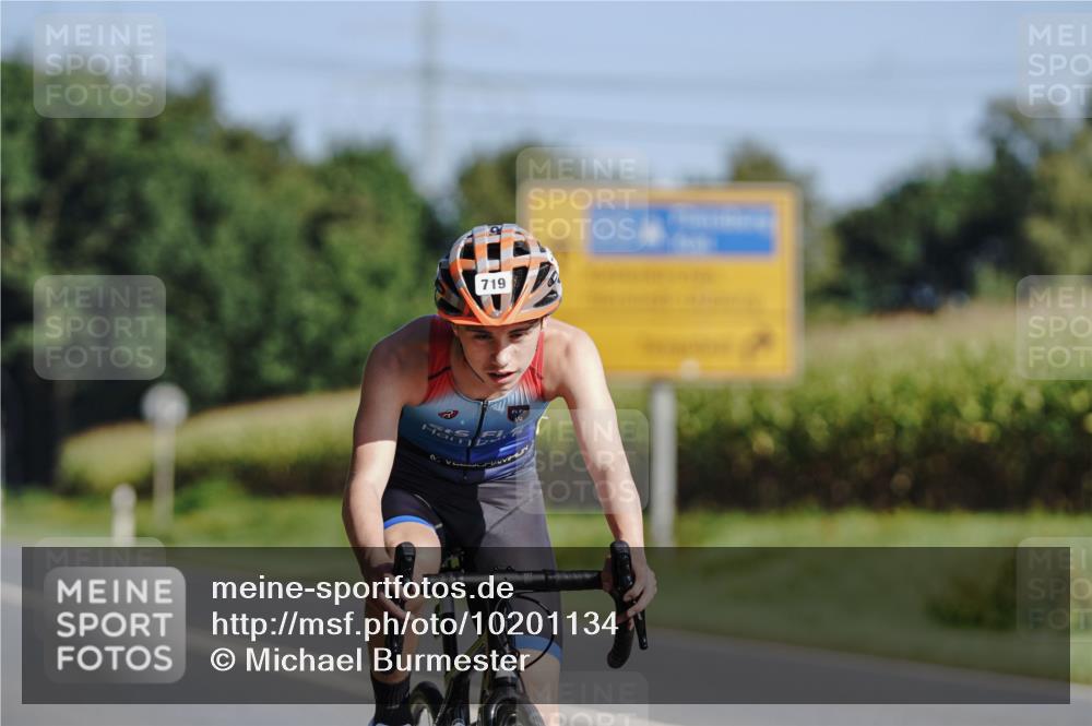 06.09.2026 - 20. Norderstedt Triathlon Michael Burmester http://msf.ph/oto/10201134 06.09.2026 10:38:15 Radfahren 719, 758 meine-sportfotos.de