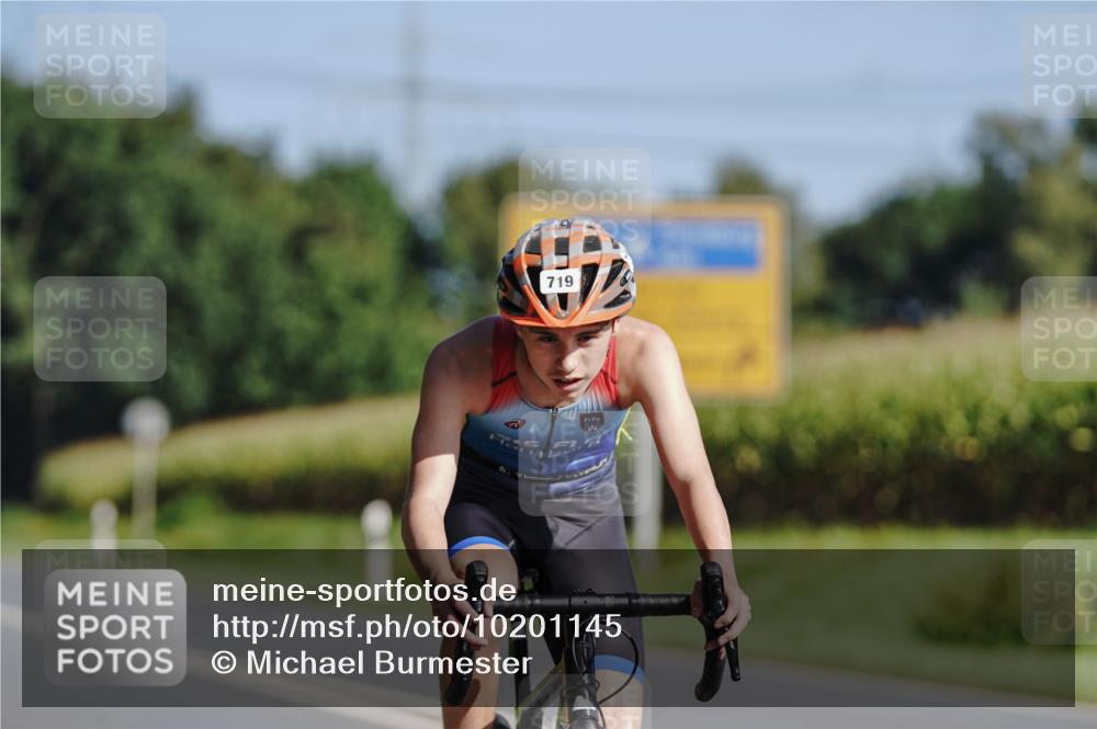 06.09.2026 - 20. Norderstedt Triathlon Michael Burmester http://msf.ph/oto/10201145 06.09.2026 10:38:15 Radfahren 719, 758 meine-sportfotos.de