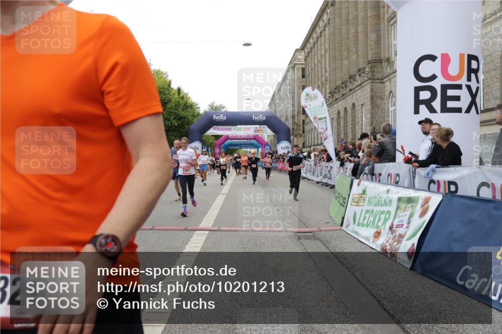 06.09.2026 - CURREX Alsterlauf Yannick Fuchs http://msf.ph/oto/10201213 06.09.2026 10:08:12 Ziel 2363, 2390, 2407, 2785, 3192, 3193, 3194, 3298, 3309, 3933, 4292, 4590, 4727, 4841, 5049, 5507, 6361, 6395 meine-sportfotos.de