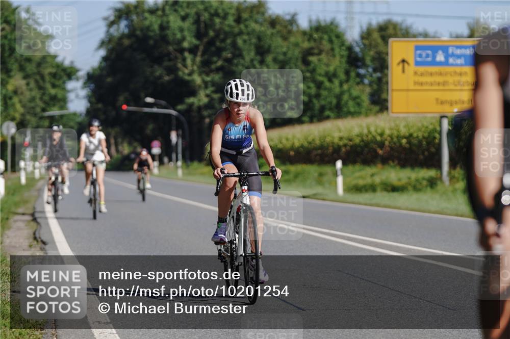 06.09.2026 - 20. Norderstedt Triathlon Michael Burmester http://msf.ph/oto/10201254 06.09.2026 10:39:56 Radfahren 64, 704, 759, 1200, 1222 meine-sportfotos.de