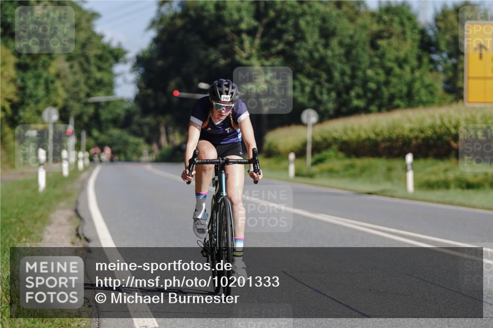 06.09.2026 - 20. Norderstedt Triathlon Michael Burmester http://msf.ph/oto/10201333 06.09.2026 10:40:04 Radfahren 748, 1222 meine-sportfotos.de