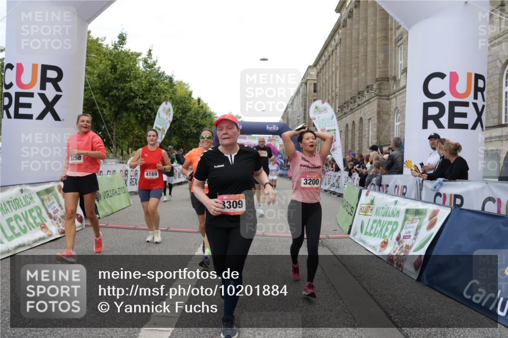 06.09.2026 - CURREX Alsterlauf Yannick Fuchs http://msf.ph/oto/10201884 06.09.2026 10:08:19 Ziel 2155, 2363, 2440, 2785, 3200, 3309, 3352, 3933, 4146, 4169, 4247, 4590, 5342, 5502, 5507, 6473, 8045, 8258, 8260, 8297 meine-sportfotos.de