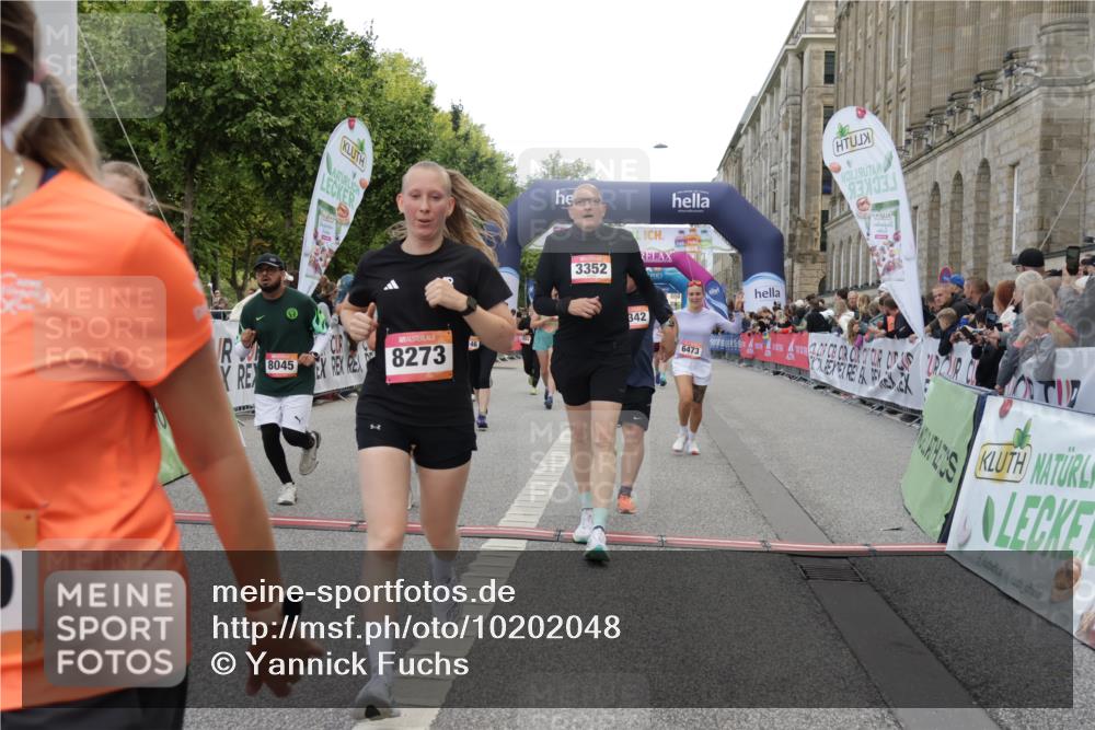 06.09.2026 - CURREX Alsterlauf Yannick Fuchs http://msf.ph/oto/10202048 06.09.2026 10:08:20 Ziel 2155, 2363, 2440, 2504, 2785, 3200, 3309, 3352, 3933, 4146, 4169, 4247, 4399, 4447, 4590, 5342, 5502, 5507, 5582, 6473, 8045, 8258, 8260, 8297 meine-sportfotos.de
