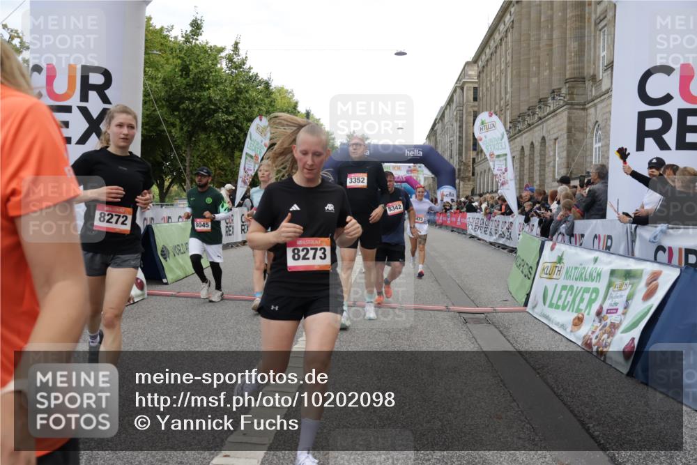 06.09.2026 - CURREX Alsterlauf Yannick Fuchs http://msf.ph/oto/10202098 06.09.2026 10:08:21 Ziel 2080, 2155, 2440, 2504, 3200, 3309, 3352, 3390, 3933, 4146, 4169, 4247, 4399, 4447, 4590, 5342, 5502, 5507, 5582, 6473, 8045, 8258, 8260, 8297 meine-sportfotos.de