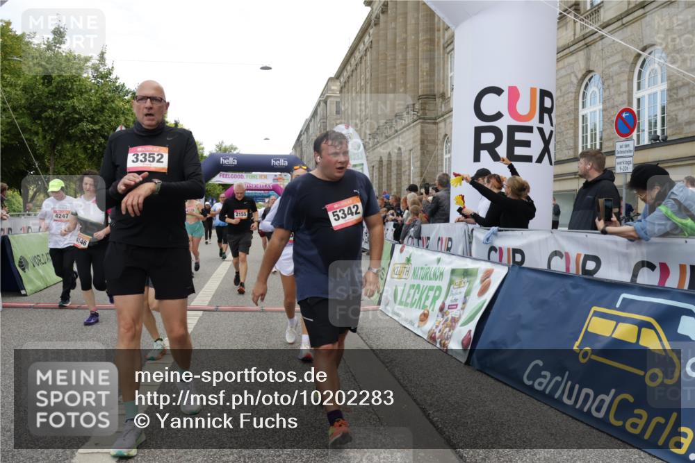 06.09.2026 - CURREX Alsterlauf Yannick Fuchs http://msf.ph/oto/10202283 06.09.2026 10:08:23 Ziel 2035, 2080, 2155, 2440, 2504, 3200, 3309, 3352, 3390, 3933, 4146, 4169, 4247, 4399, 4447, 4590, 5342, 5502, 5582, 6473, 8045, 8258, 8260, 8297 meine-sportfotos.de