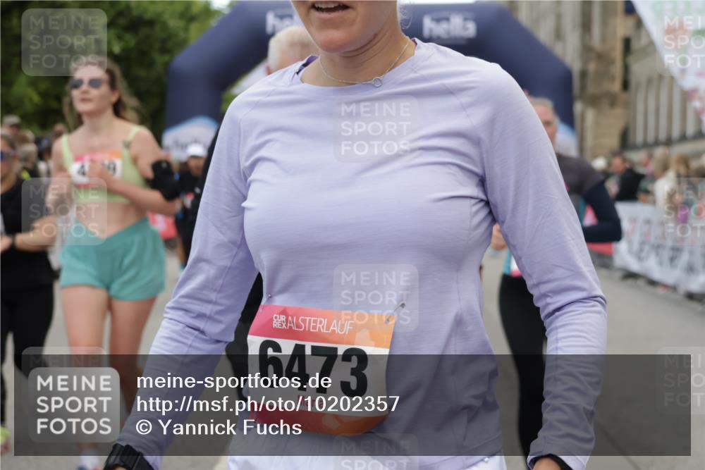 06.09.2026 - CURREX Alsterlauf Yannick Fuchs http://msf.ph/oto/10202357 06.09.2026 10:08:25 Ziel 2035, 2080, 2105, 2155, 2440, 2504, 3093, 3200, 3352, 3390, 4146, 4169, 4247, 4399, 4447, 5030, 5342, 5502, 5582, 6230, 6473, 8045, 8258, 8260, 8297 meine-sportfotos.de