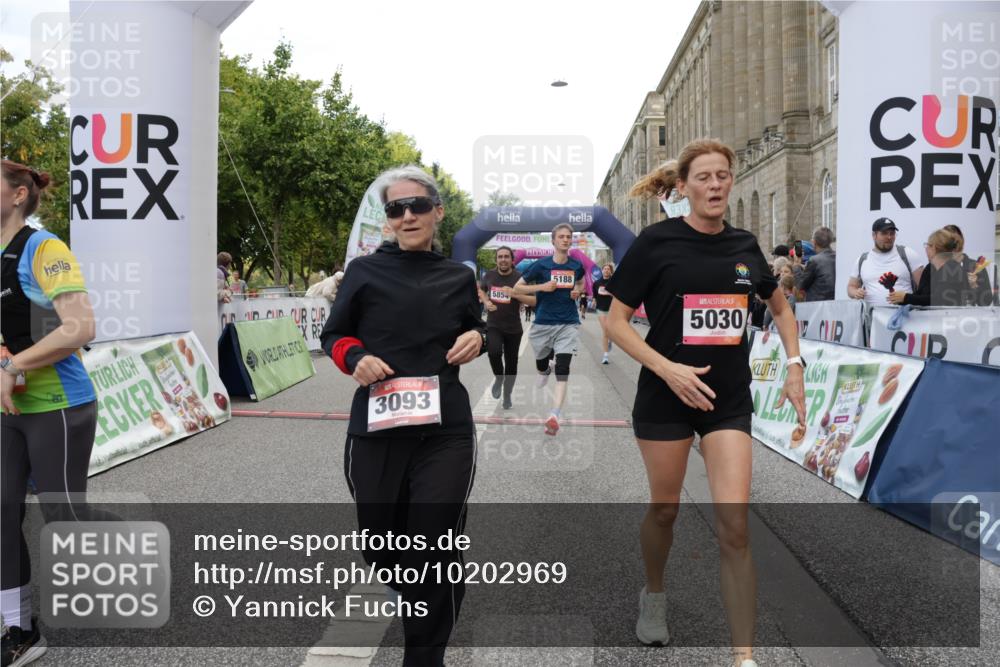 06.09.2026 - CURREX Alsterlauf Yannick Fuchs http://msf.ph/oto/10202969 06.09.2026 10:08:32 Ziel 2035, 2080, 2105, 2491, 2504, 3082, 3093, 3390, 3888, 3889, 4399, 4447, 4476, 4651, 5030, 5140, 5582, 5854, 6230 meine-sportfotos.de