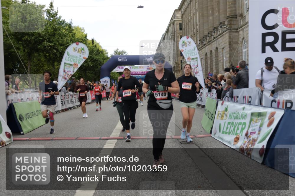 06.09.2026 - CURREX Alsterlauf Yannick Fuchs http://msf.ph/oto/10203359 06.09.2026 10:08:35 Ziel 2035, 2105, 2491, 3082, 3093, 3482, 3836, 3888, 3889, 4185, 4476, 4651, 5030, 5140, 5233, 5550, 5854, 6230 meine-sportfotos.de