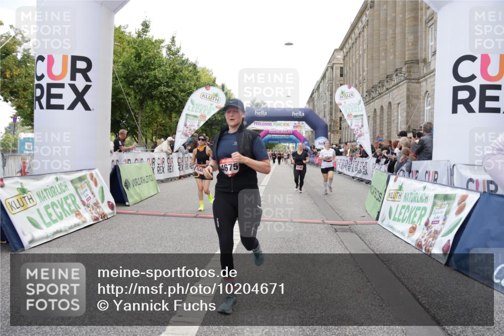 06.09.2026 - CURREX Alsterlauf Yannick Fuchs http://msf.ph/oto/10204671 06.09.2026 10:08:49 Ziel 2374, 2450, 2487, 2580, 3086, 3400, 3540, 3811, 3812, 4115, 4129, 4233, 4274, 4738, 4746, 5125, 5130, 5367, 5985, 8089 meine-sportfotos.de