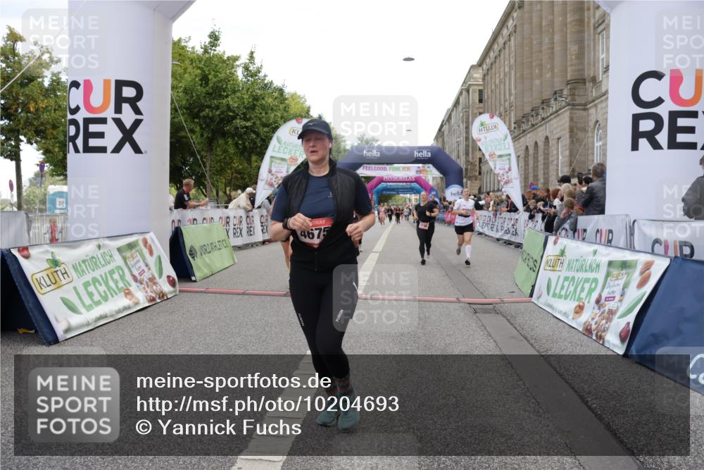 06.09.2026 - CURREX Alsterlauf Yannick Fuchs http://msf.ph/oto/10204693 06.09.2026 10:08:49 Ziel 2374, 2450, 2487, 2580, 3086, 3400, 3540, 3811, 3812, 4115, 4129, 4233, 4274, 4738, 4746, 5125, 5130, 5367, 5985, 8089 meine-sportfotos.de