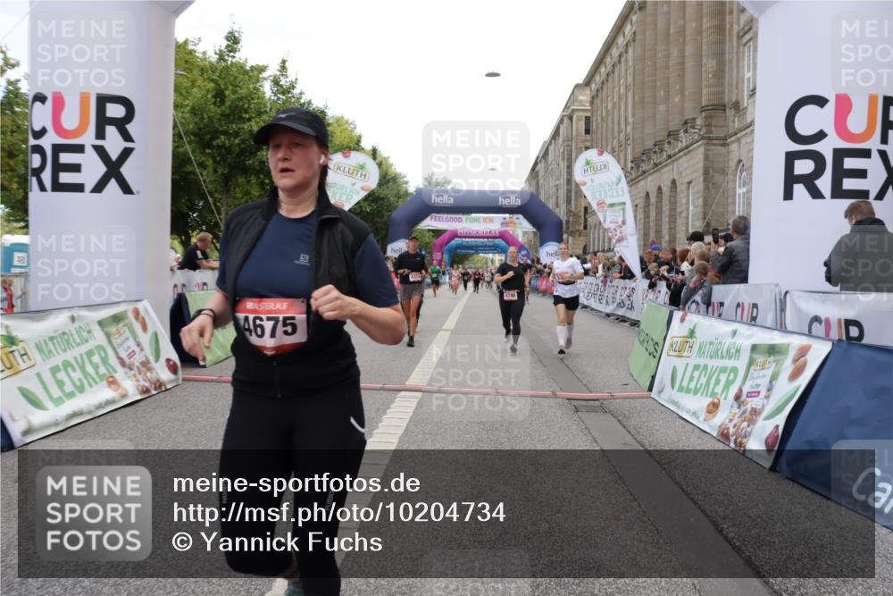 06.09.2026 - CURREX Alsterlauf Yannick Fuchs http://msf.ph/oto/10204734 06.09.2026 10:08:49 Ziel 2374, 2450, 2487, 2580, 3086, 3400, 3540, 3811, 3812, 4115, 4129, 4233, 4274, 4738, 4746, 5125, 5130, 5367, 5985, 8089 meine-sportfotos.de