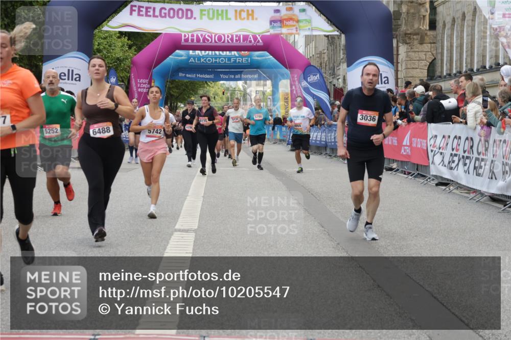 06.09.2026 - CURREX Alsterlauf Yannick Fuchs http://msf.ph/oto/10205547 06.09.2026 10:08:55 Ziel 2777, 3036, 3540, 4274, 4738, 4746, 5125, 5252, 5367, 5742, 6488 meine-sportfotos.de