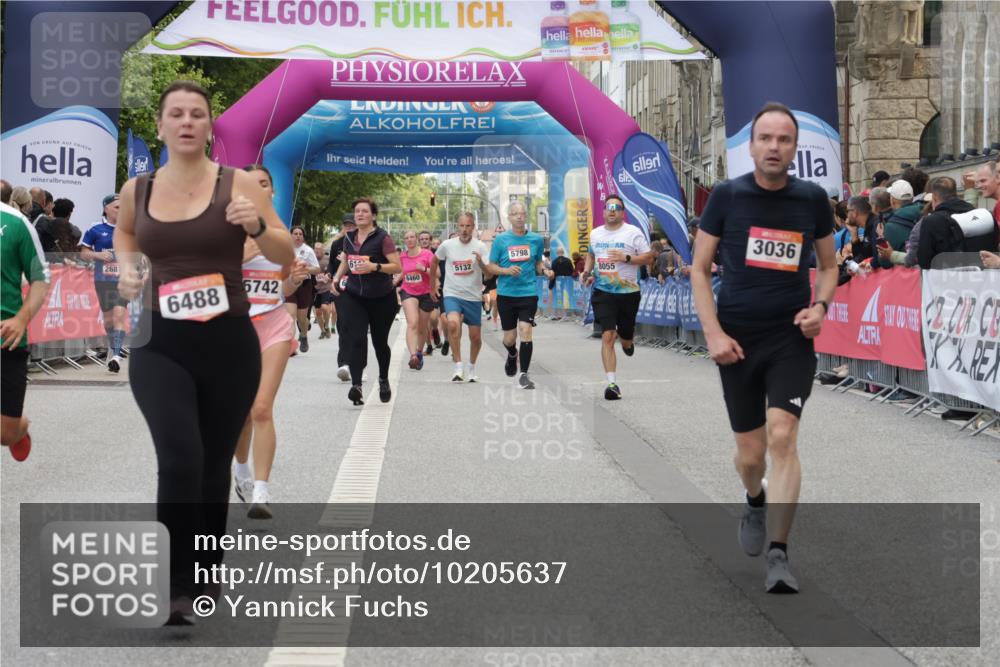 06.09.2026 - CURREX Alsterlauf Yannick Fuchs http://msf.ph/oto/10205637 06.09.2026 10:08:56 Ziel 2777, 3036, 3540, 4274, 4738, 4746, 5125, 5252, 5367, 5742, 6488 meine-sportfotos.de