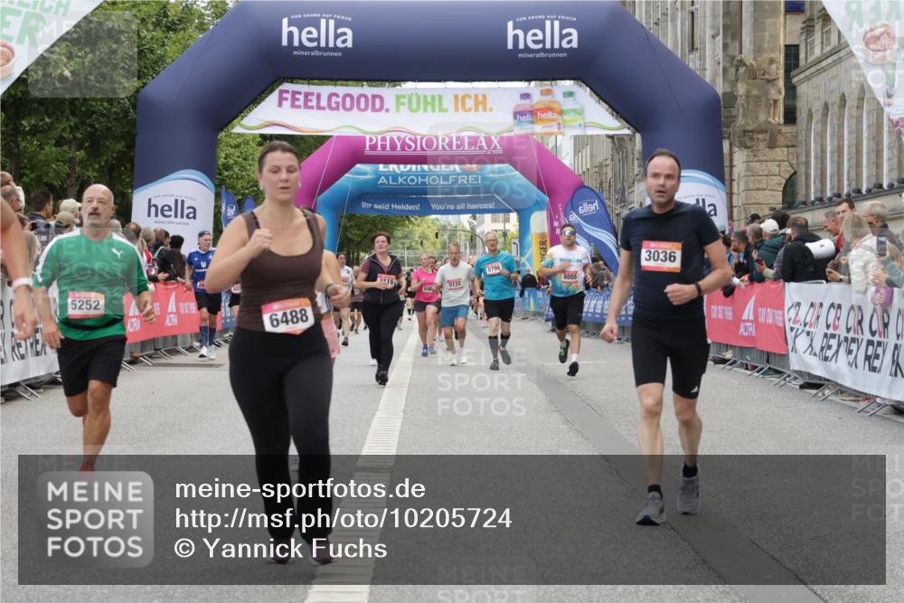 06.09.2026 - CURREX Alsterlauf Yannick Fuchs http://msf.ph/oto/10205724 06.09.2026 10:08:56 Ziel 2777, 3036, 3540, 4274, 4738, 4746, 5125, 5252, 5367, 5742, 6488 meine-sportfotos.de