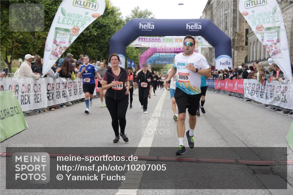 06.09.2026 - CURREX Alsterlauf Yannick Fuchs http://msf.ph/oto/10207005 06.09.2026 10:09:01 Ziel 2519, 2679, 2681, 2777, 3036, 4021, 4738, 5132, 5252, 5742, 5798, 6116, 6296, 6488, 8055 meine-sportfotos.de