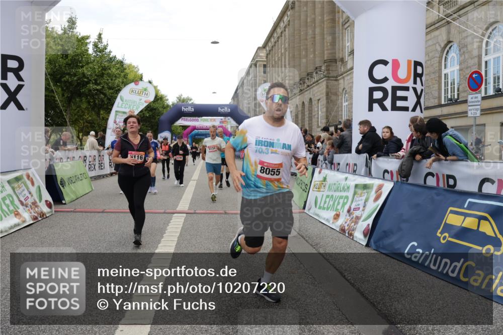 06.09.2026 - CURREX Alsterlauf Yannick Fuchs http://msf.ph/oto/10207220 06.09.2026 10:09:03 Ziel 2519, 2679, 2681, 2777, 3036, 4021, 5132, 5252, 5742, 5798, 6116, 6296, 6340, 6460, 6487, 6488, 8055 meine-sportfotos.de