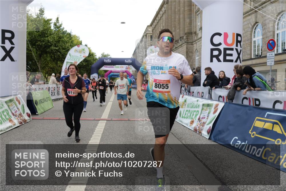 06.09.2026 - CURREX Alsterlauf Yannick Fuchs http://msf.ph/oto/10207287 06.09.2026 10:09:03 Ziel 2519, 2679, 2681, 2777, 3036, 4021, 5132, 5252, 5742, 5798, 6116, 6296, 6340, 6460, 6487, 6488, 8055 meine-sportfotos.de