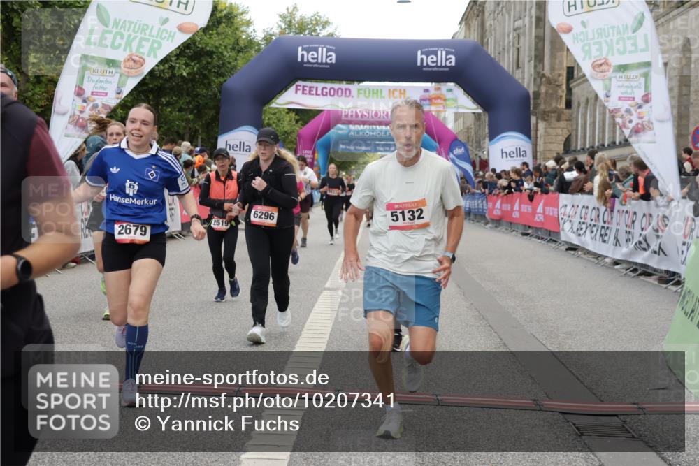 06.09.2026 - CURREX Alsterlauf Yannick Fuchs http://msf.ph/oto/10207341 06.09.2026 10:09:04 Ziel 2519, 2679, 2681, 3036, 4021, 5007, 5132, 5252, 5742, 5798, 6116, 6296, 6340, 6460, 6487, 6488, 8055 meine-sportfotos.de