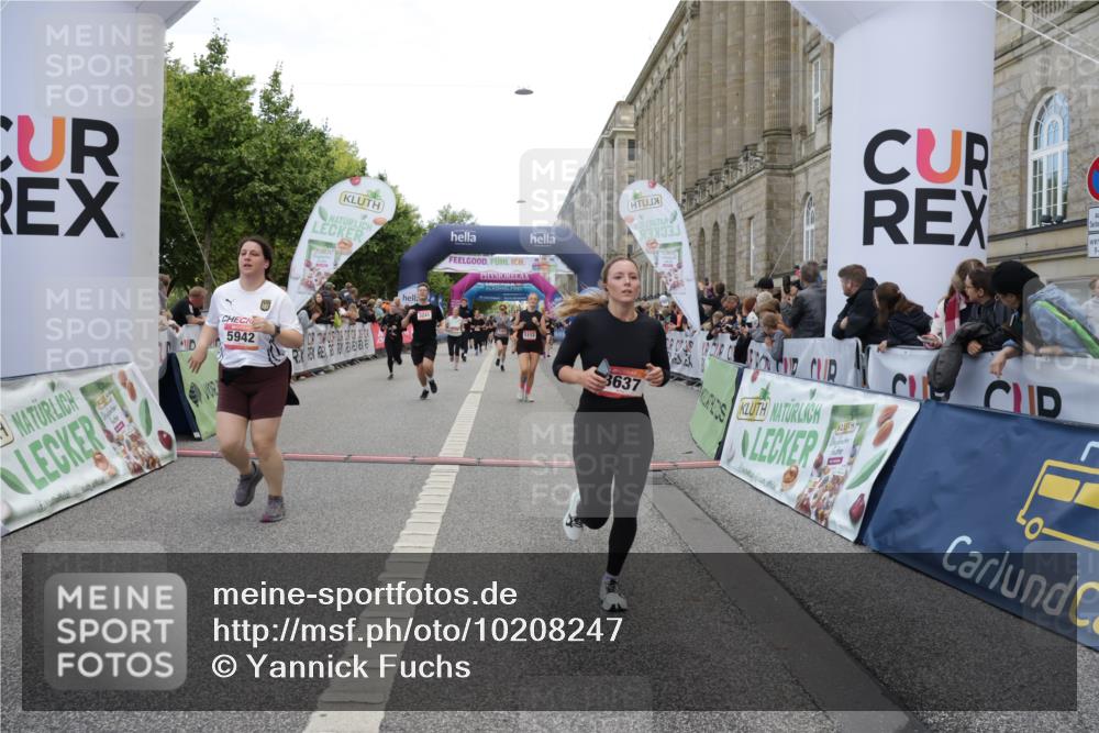 06.09.2026 - CURREX Alsterlauf Yannick Fuchs http://msf.ph/oto/10208247 06.09.2026 10:09:10 Ziel 2519, 2679, 2681, 3241, 3637, 4021, 5007, 5113, 5132, 5758, 5794, 5798, 5942, 6263, 6296, 6340, 6460, 6487 meine-sportfotos.de