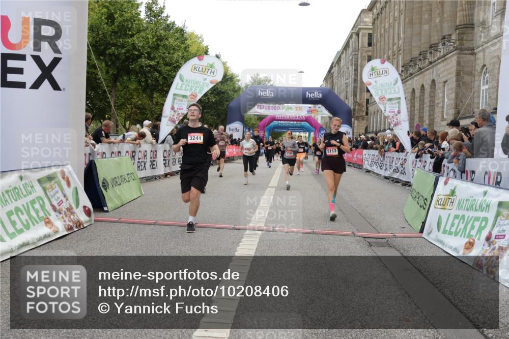 06.09.2026 - CURREX Alsterlauf Yannick Fuchs http://msf.ph/oto/10208406 06.09.2026 10:09:12 Ziel 2519, 3241, 3637, 4021, 5007, 5084, 5113, 5171, 5758, 5794, 5798, 5913, 5942, 6263, 6296, 6340, 6460, 6487, 8076 meine-sportfotos.de