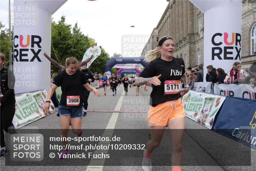 06.09.2026 - CURREX Alsterlauf Yannick Fuchs http://msf.ph/oto/10209332 06.09.2026 10:09:17 Ziel 2466, 2919, 3241, 3332, 3573, 3637, 5084, 5113, 5126, 5171, 5758, 5794, 5913, 5942, 6263, 8076 meine-sportfotos.de