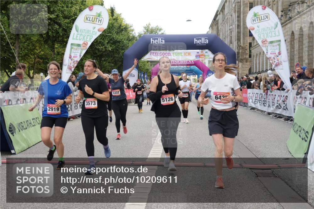 06.09.2026 - CURREX Alsterlauf Yannick Fuchs http://msf.ph/oto/10209611 06.09.2026 10:09:20 Ziel 2201, 2466, 2919, 3332, 3573, 4222, 4815, 5084, 5113, 5126, 5171, 5241, 5758, 5794, 5913, 6070, 6263, 8076, 8294 meine-sportfotos.de