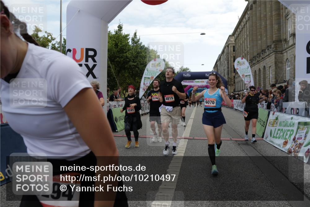 06.09.2026 - CURREX Alsterlauf Yannick Fuchs http://msf.ph/oto/10210497 06.09.2026 10:09:24 Ziel 2082, 2201, 2466, 2919, 3332, 3573, 4222, 4815, 5126, 5241, 6070, 8076, 8271, 8294 meine-sportfotos.de