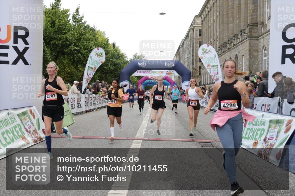 06.09.2026 - CURREX Alsterlauf Yannick Fuchs http://msf.ph/oto/10211455 06.09.2026 10:09:31 Ziel 2082, 2201, 2707, 2742, 4138, 4280, 4328, 4536, 4815, 4986, 5241, 5259, 5260, 6070, 6278, 6492, 8271 meine-sportfotos.de
